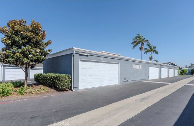 160 Yorktown, Costa Mesa, CA 92626