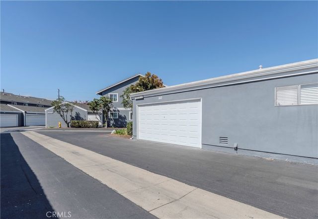 160 Yorktown, Costa Mesa, CA 92626