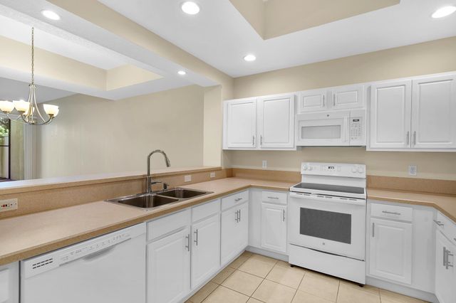 1003 Makarios Dr, St Augustine, FL 32080