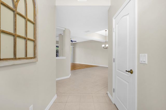 1003 Makarios Dr, St Augustine, FL 32080