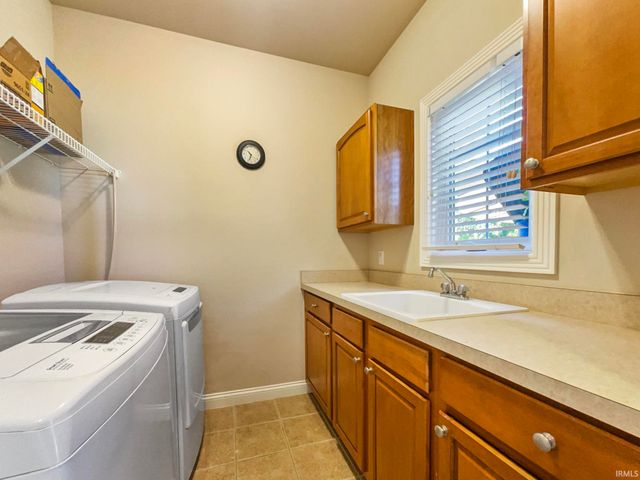 2616 Thornhill Drive, Evansville, IN 47725