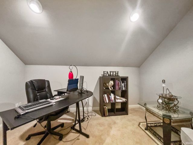 2616 Thornhill Drive, Evansville, IN 47725