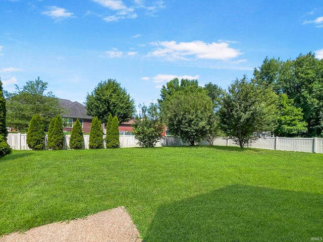2616 Thornhill Drive, Evansville, IN 47725