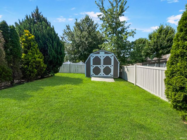 2616 Thornhill Drive, Evansville, IN 47725