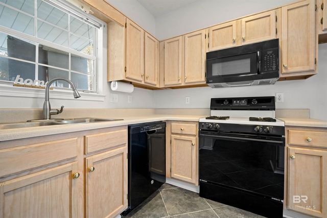 250 N Spring Lake Drive, Mobile, AL 36695