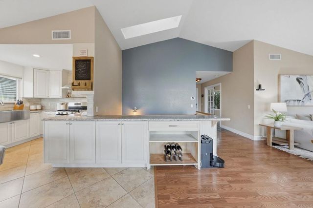 2038 Woodland, Escondido, CA 92027