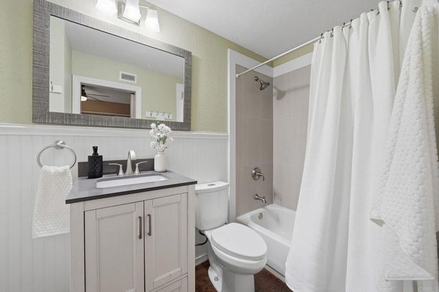 2038 Woodland, Escondido, CA 92027