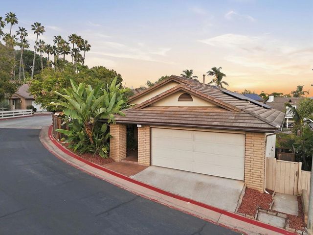 2038 Woodland, Escondido, CA 92027