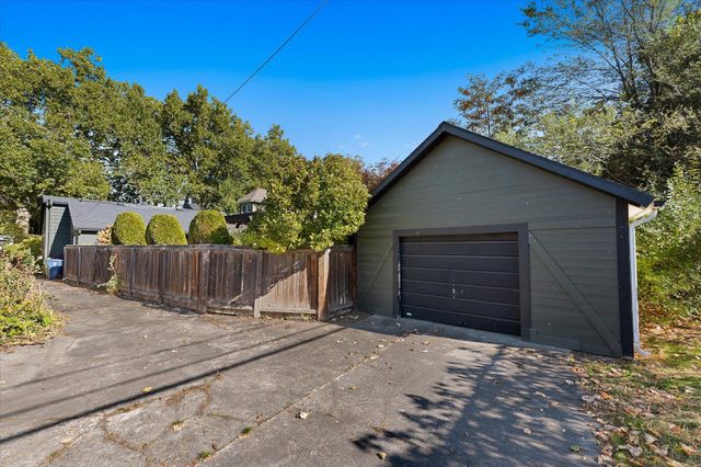 2939 W Dean Ave, Spokane, WA 99201
