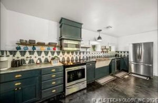 216 Basin, Eucha, OK 74342