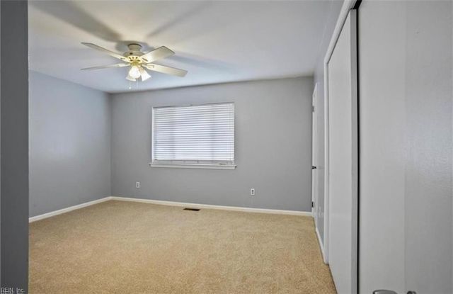 1049 Willow Green DR, Newport News, VA 23602