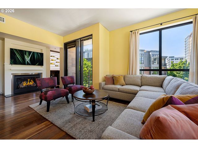 922 Nw 11TH Ave 404, Portland, OR 97209