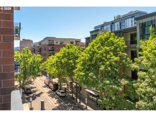 922 Nw 11TH Ave 404, Portland, OR 97209