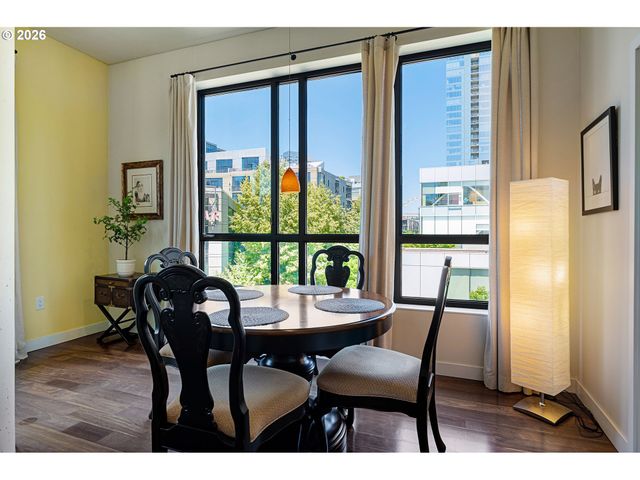 922 Nw 11TH Ave 404, Portland, OR 97209