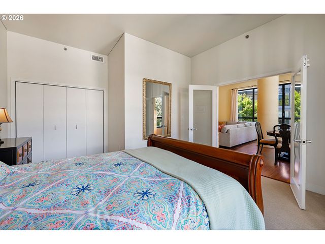 922 Nw 11TH Ave 404, Portland, OR 97209