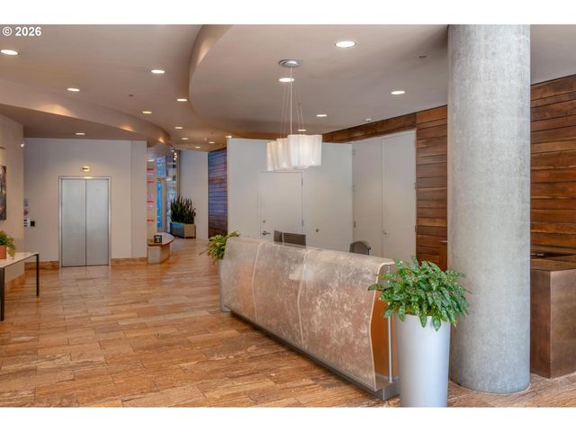 922 Nw 11TH Ave 404, Portland, OR 97209