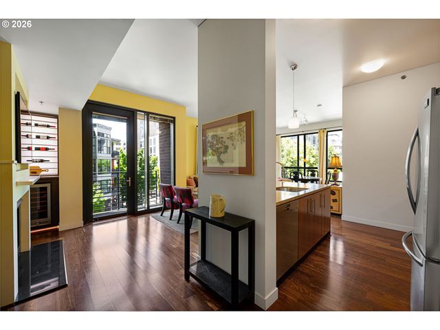 922 Nw 11TH Ave 404, Portland, OR 97209