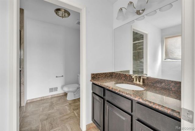 42088 Woodglen Drive, Novi, MI 48375