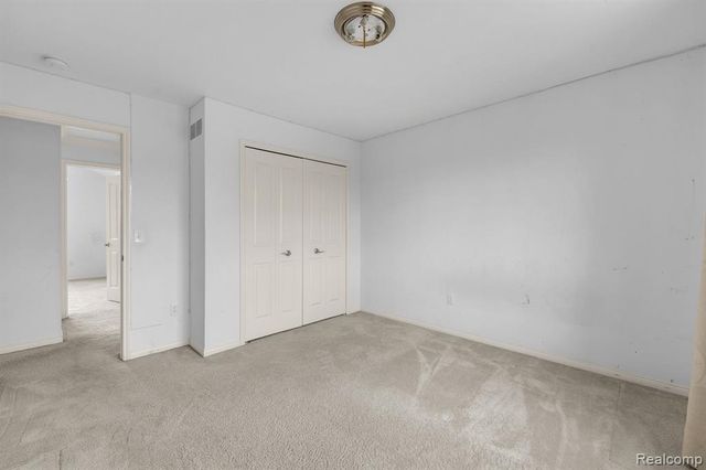 42088 Woodglen Drive, Novi, MI 48375