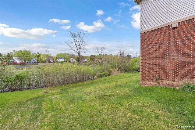 42088 Woodglen Drive, Novi, MI 48375