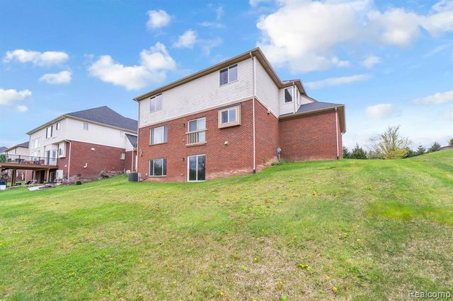 42088 Woodglen Drive, Novi, MI 48375