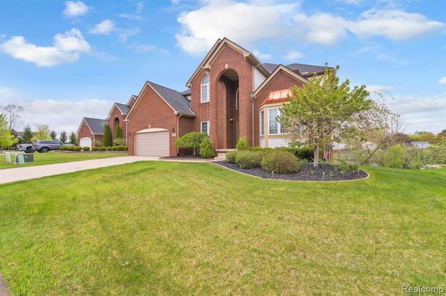 42088 Woodglen Drive, Novi, MI 48375