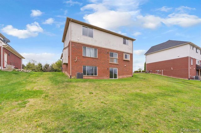 42088 Woodglen Drive, Novi, MI 48375