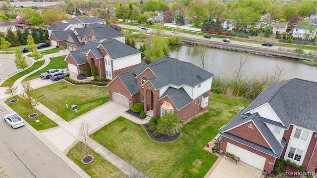 42088 Woodglen Drive, Novi, MI 48375