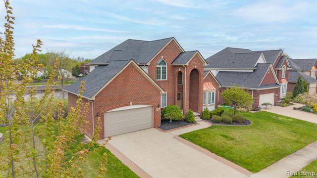 42088 Woodglen Drive, Novi, MI 48375