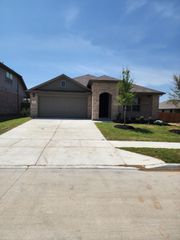 1204 Tierra Blanca Drive, Fort Worth, TX 76247