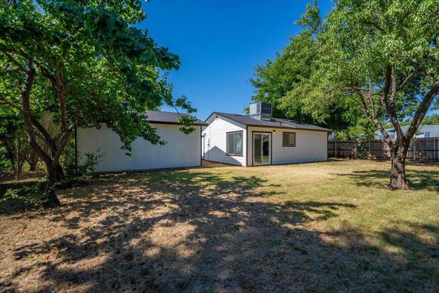 25260 Orange Street, Los Molinos, CA 96055