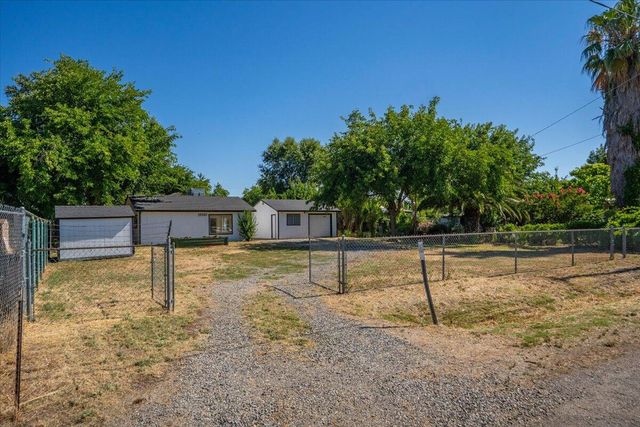 25260 Orange Street, Los Molinos, CA 96055