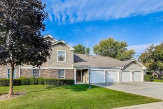 350 Newgate Court 2Z, Schaumburg, IL 60193