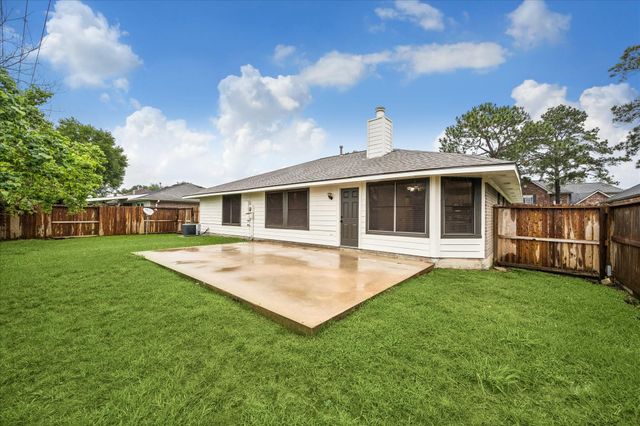 2138 Tower Bridge Road, Pearland, TX 77581