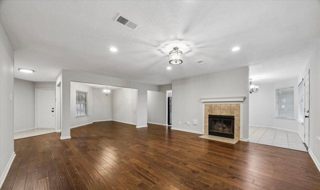 2138 Tower Bridge Road, Pearland, TX 77581