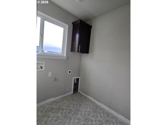 59531 EMERALD Loop, St Helens, OR 97051