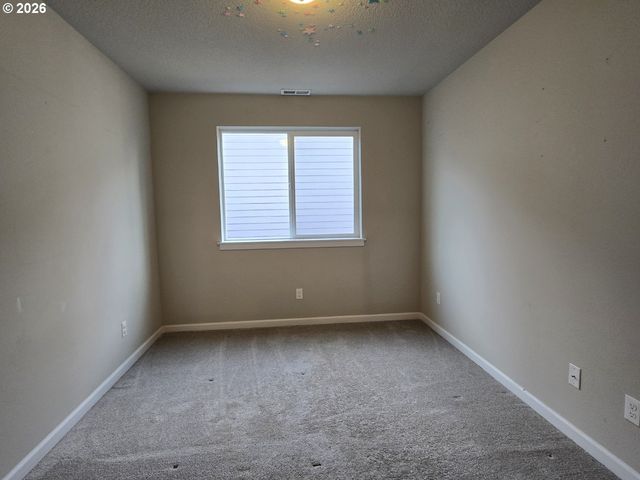 59531 EMERALD Loop, St Helens, OR 97051