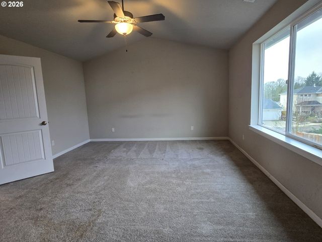 59531 EMERALD Loop, St Helens, OR 97051