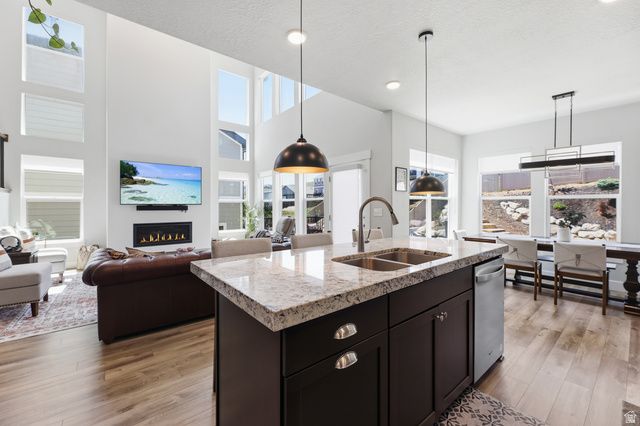 14706 S GLACIAL PEAK DR, Draper, UT 84020