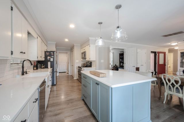 5344 Thicket Hill Lane, Indianapolis, IN 46226