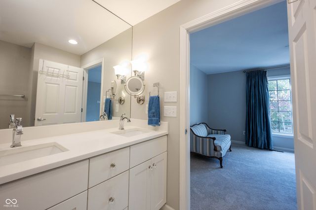 5344 Thicket Hill Lane, Indianapolis, IN 46226