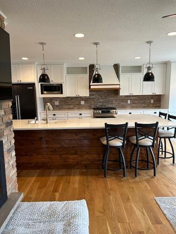 1001 Fremont Place, Burnsville, MN 55337