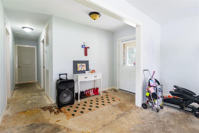 15486 W Loop Drive, Plantersville, TX 77363