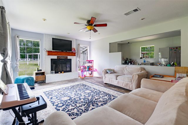 15486 W Loop Drive, Plantersville, TX 77363