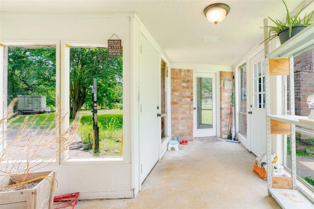 15486 W Loop Drive, Plantersville, TX 77363