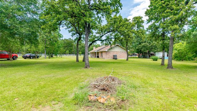 15486 W Loop Drive, Plantersville, TX 77363