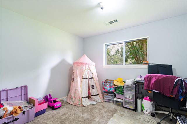 15486 W Loop Drive, Plantersville, TX 77363