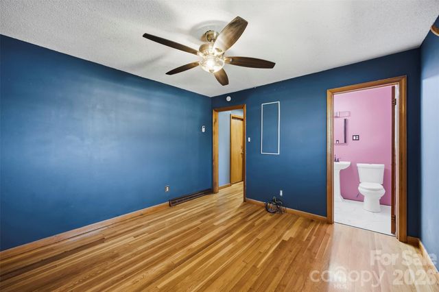 108 W Washington Avenue, Bessemer City, NC 28016