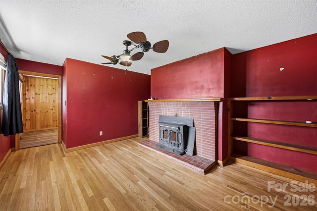 108 W Washington Avenue, Bessemer City, NC 28016