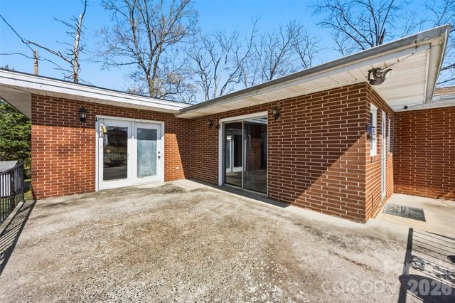 108 W Washington Avenue, Bessemer City, NC 28016